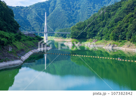 西秩父桃湖　合角ダム　天端からの風景　秩父市上吉田 107382842