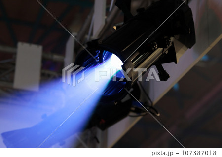 LED stage spotlight fixture and ray of blue light LED stage spotlight fixture and ray of blue light 107387018