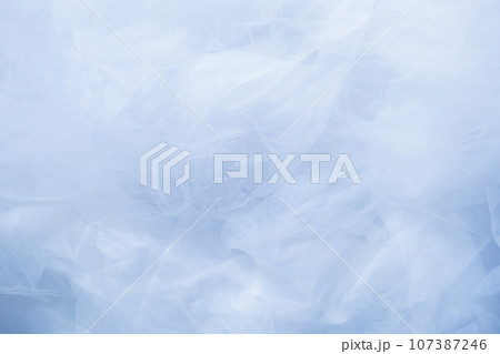 アパレル ドレスアップ　チュール　白　ホワイト　white　blue　青　コピースペース　衣装　創作 107387246