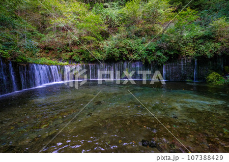 長野県北佐久郡軽井沢町の白糸の滝 107388429