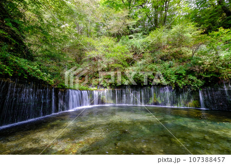 長野県北佐久郡軽井沢町の白糸の滝 長野県北佐久郡軽井沢町の白糸の滝 107388457