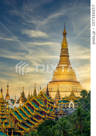 Shwedagon Pagoda, Yangon, Myanmar. 107388857