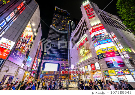 新宿 東急歌舞伎町タワー周辺風景 新宿 東急歌舞伎町タワー周辺風景 107389643