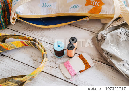 手作りの布バッグ 107391717