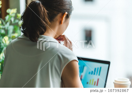 ビジネスシーン：　Image photo 107392867