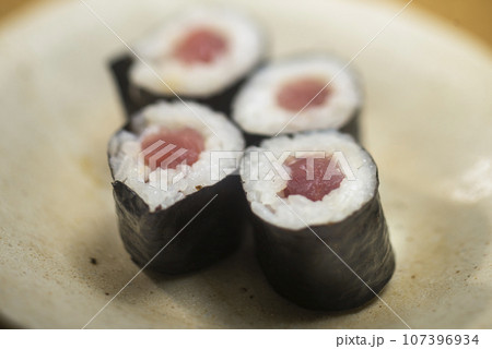 鉄火巻き 107396934