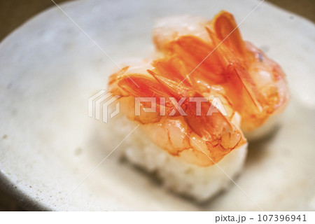 海老握り 107396941