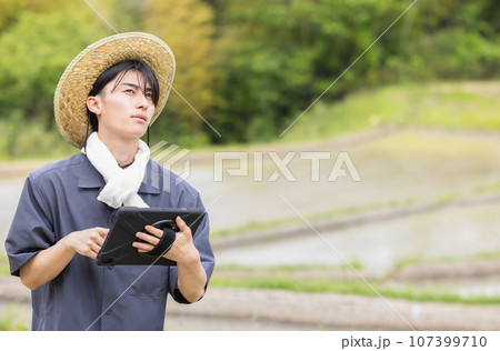 農業　若い男性 107399710