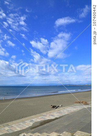初秋の鵠沼海岸の風景 ( 2023年10月 / 神奈川県 藤沢市 ) 107400442