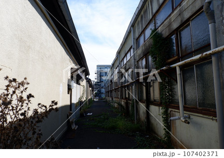 レトロな工場 レトロな工場 107402371