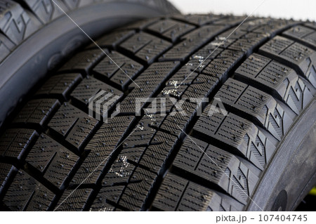 スタッドレスタイヤ（新品） 107404745