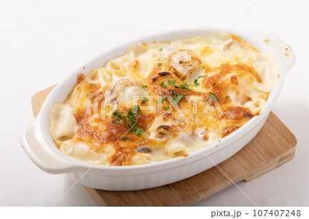 ベビーホタテのマカロニグラタン 107407248