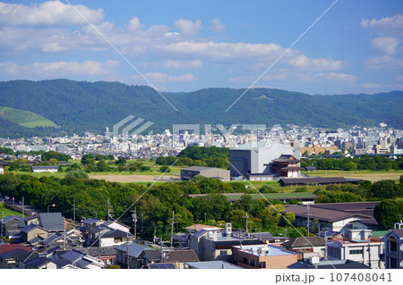奈良観光大文字山・若草山・西大寺より望む 107408041
