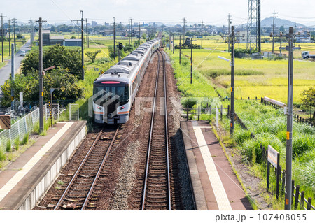 【高山本線】長森駅を通過する特急ひだ5号・25系 【高山本線】長森駅を通過する特急ひだ5号・25系 107408055