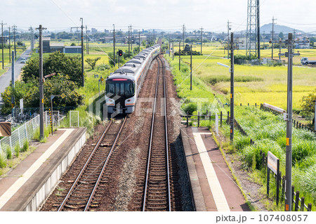 【高山本線】長森駅を通過する特急ひだ5号･25系 107408057