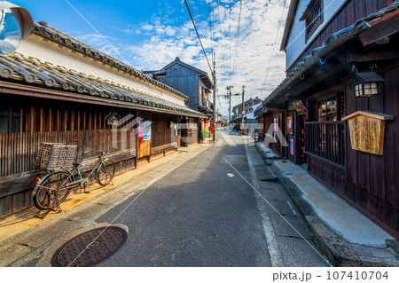 和歌山県　湯浅の町並み 107410704