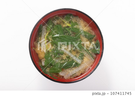 モロヘイヤの味噌汁 107411745