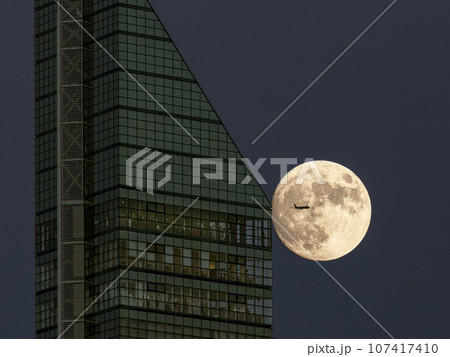 福岡タワー　中秋の名月 107417410