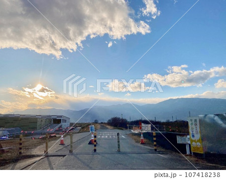 週休二日モデル工事の現場の休日 107418238