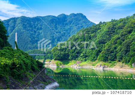 西秩父桃湖　合角ダム　天端からの風景　秩父市上吉田 107418710