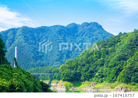 西秩父桃湖　合角ダム　天端からの風景　秩父市上吉田 107418757