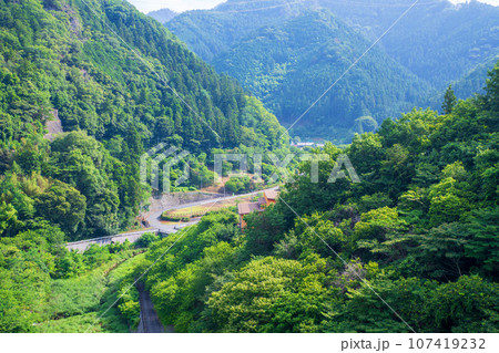 合角ダム下の風景　 天端からの眺め　秩父市上吉田 107419232