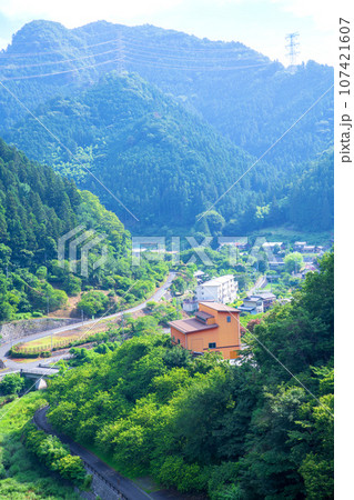 合角ダム下の風景　 天端からの眺め　秩父市上吉田 107421607