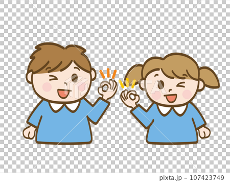 男孩和女孩做出“OK”手勢並眨眼_幼兒園兒童的兄弟姐妹 107423749