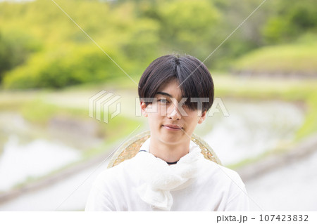 若い男性 ポートレート 若い男性 ポートレート 107423832