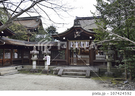豊国神社の摂社　貞照神社 107424592