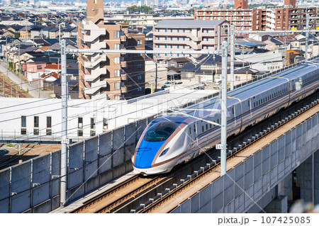 白山総合車両所を出発して金沢駅に向かう北陸新幹線イメージ｜石川県白山市 107425085