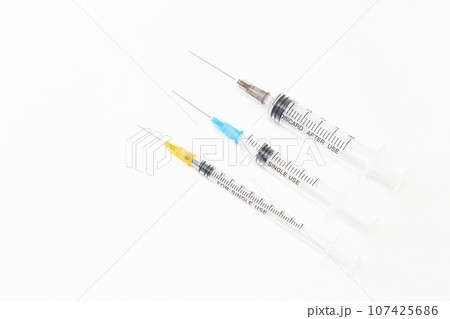 注射器 白バック 注射器 白バック 107425686