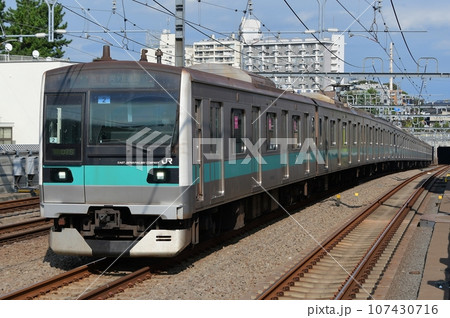 小田急線内を走るE233系2000番台　梅ヶ丘 107430716