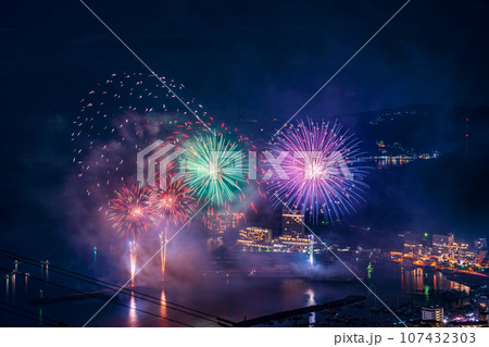 （静岡県）熱海100万ドルの夜景と海上花火大会 107432303