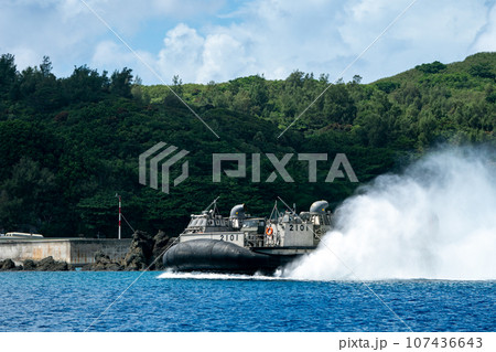 小笠原父島　エアクッション艇　LCAC-2101　ホバークラフト 107436643