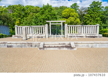 大阪府藤井寺市　第二十四代仁賢天皇　埴生坂本陵 107437610