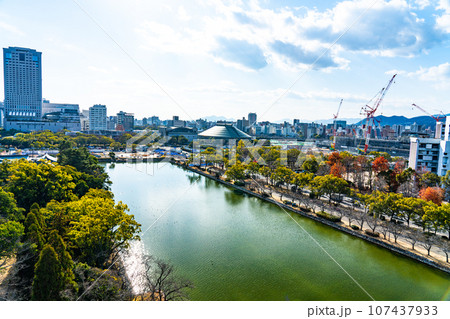 【日本100名城】冬晴れの広島城 天守から見た広島市街5 広島県広島市中区 【日本100名城】冬晴れの広島城 天守から見た広島市街5 広島県広島市中区 107437933