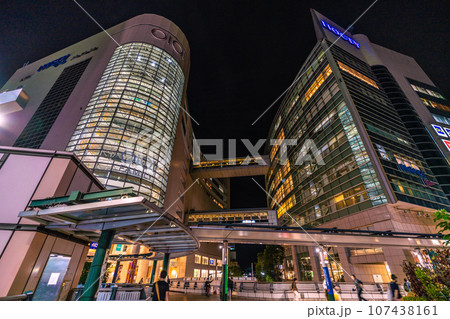 日本の川崎都市景観 溝の口駅（武蔵溝ノ口駅）前などを望む 107438161