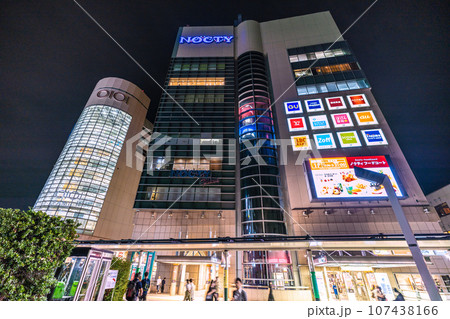日本の川崎都市景観 溝の口駅(武蔵溝ノ口駅)前などを望む 日本の川崎都市景観 溝の口駅(武蔵溝ノ口駅)前などを望む 107438166