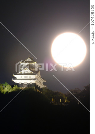 岐阜城と中秋の満月 岐阜城と中秋の満月 107439559