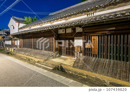 奈良県　重要伝統的建造物群保存地区　大宇陀の町並み 107439820