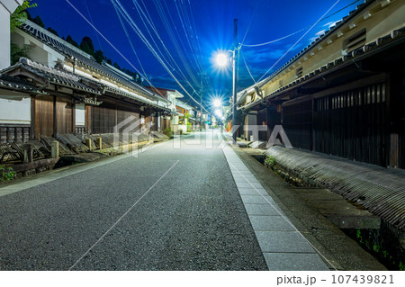 奈良県　重要伝統的建造物群保存地区　大宇陀の町並み 107439821