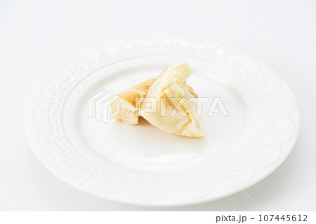 ちぎったパン　白バック 107445612