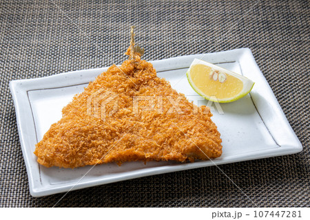 アジフライ、1枚。 107447281