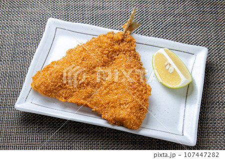 アジフライ、1枚。 107447282