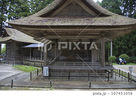 世界遺産　中尊寺　白山神社能楽殿　岩手県平泉町 107451056