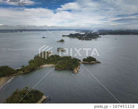 松島　多聞山・偉観から見る絶景　宮城県七ヶ浜町（ドローンによる空撮） 107451118
