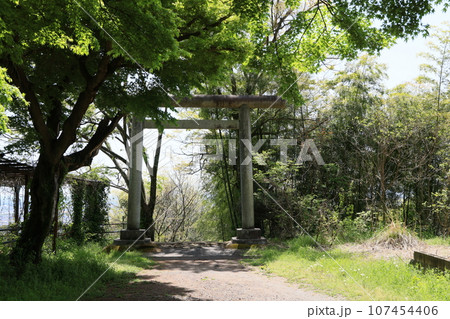 群馬県太田市金山城址の新田神社 107454406