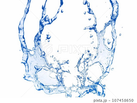 自然環境の概念で抽象的な青い水しぶきと白背景 自然環境の概念で抽象的な青い水しぶきと白背景 107458650