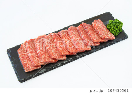 焼肉には欠かせない大好きな国産黒毛和牛バラカルビ 焼肉には欠かせない大好きな国産黒毛和牛バラカルビ 107459561